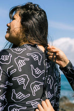Women's OF ONE SEA | Long Sleeve Zip Up in Black Shaka
